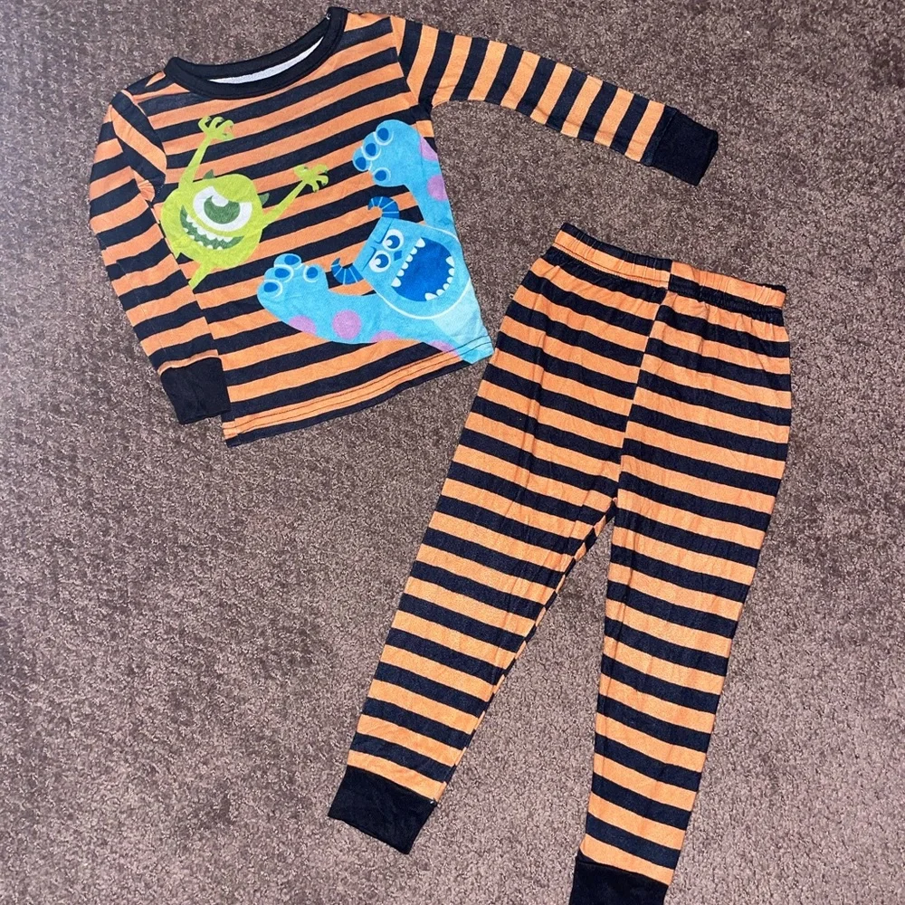 Disney Pixar Halloween Pjs - Picture 1 of 5